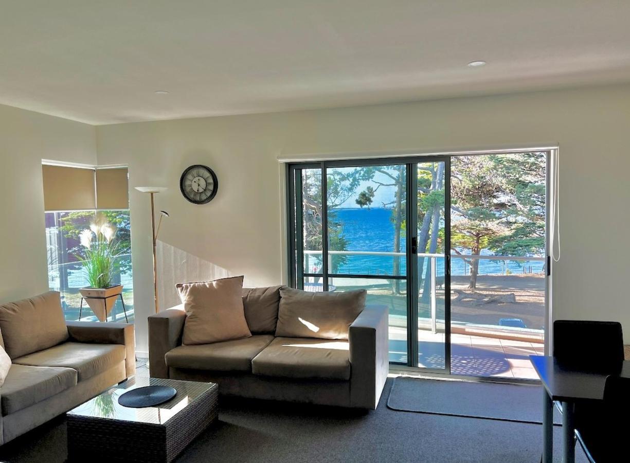 Phillip Island Holiday Apartments คาวเวส ภายนอก รูปภาพ