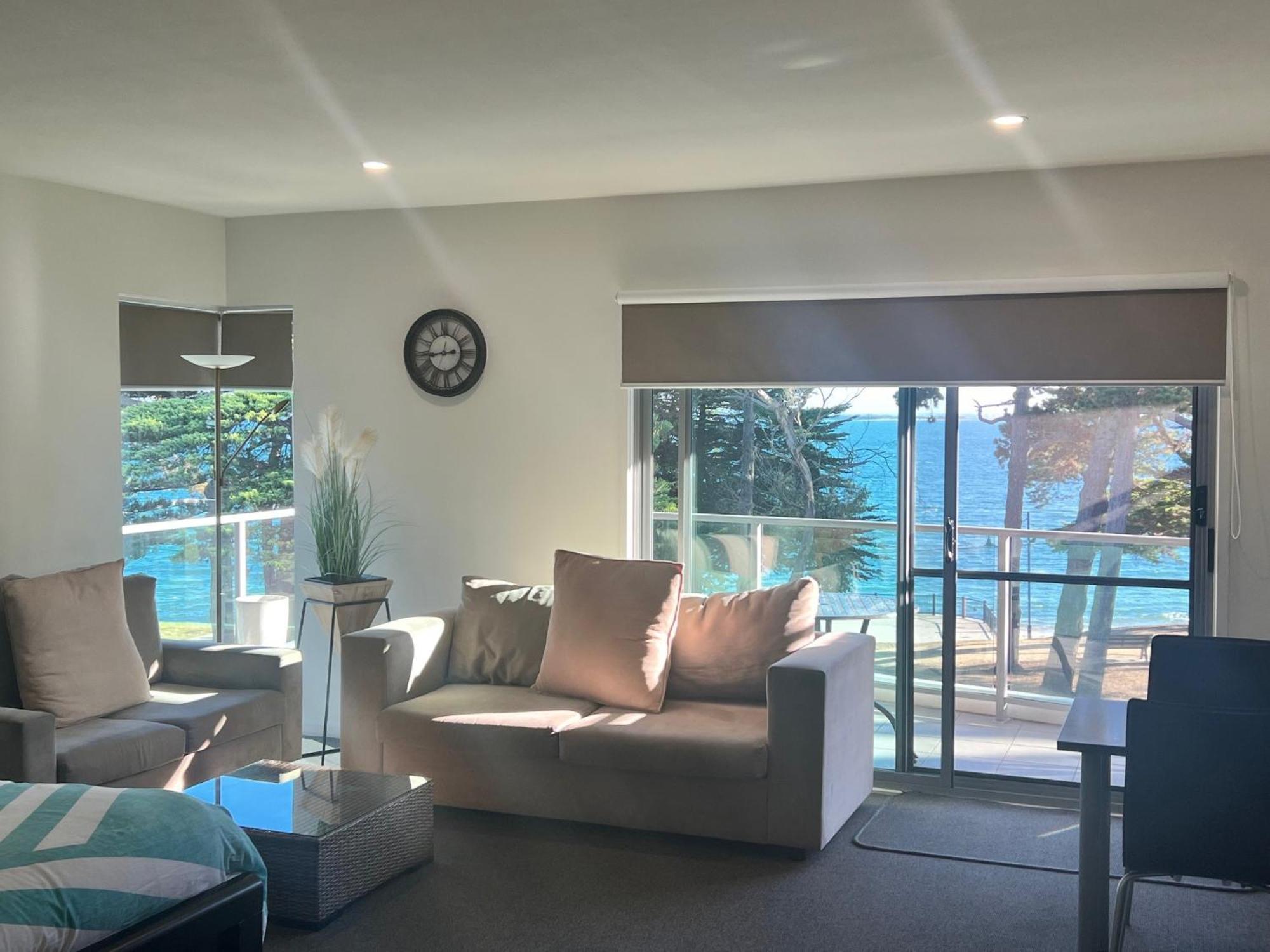 Phillip Island Holiday Apartments คาวเวส ภายนอก รูปภาพ