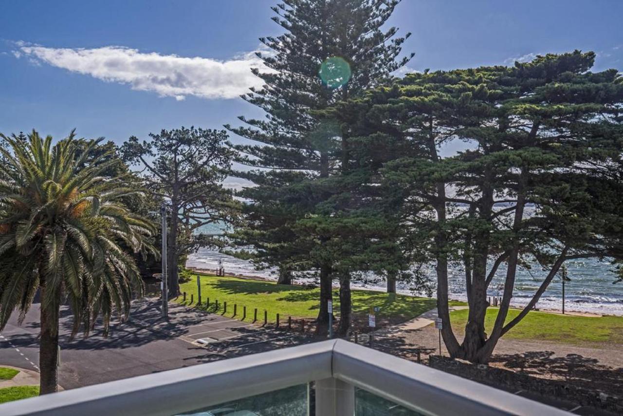 Phillip Island Holiday Apartments คาวเวส ภายนอก รูปภาพ